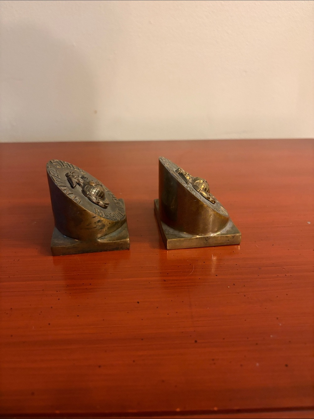 Pair of Vintage Brass United States Marine Corps Paperweights/Book Ends - Picture 3 of 4